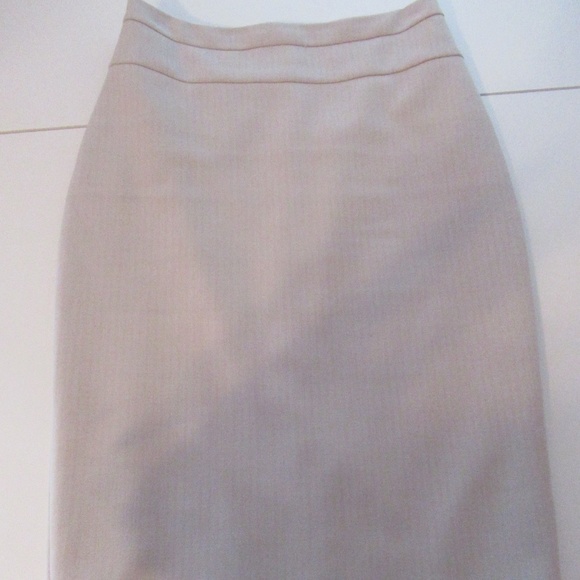 White House Black Market Cream Pencil Skirt - Picture 1 of 8